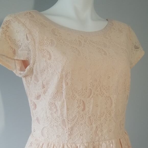 H&M Conscious Collection Light Peach Lace Mini Dress - Picture 2 of 7